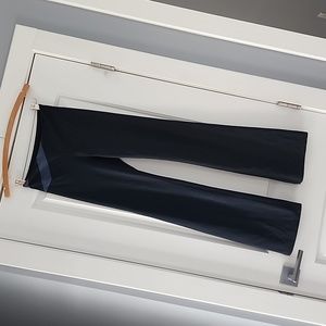 Under Armour black/gray yoga flare legging!